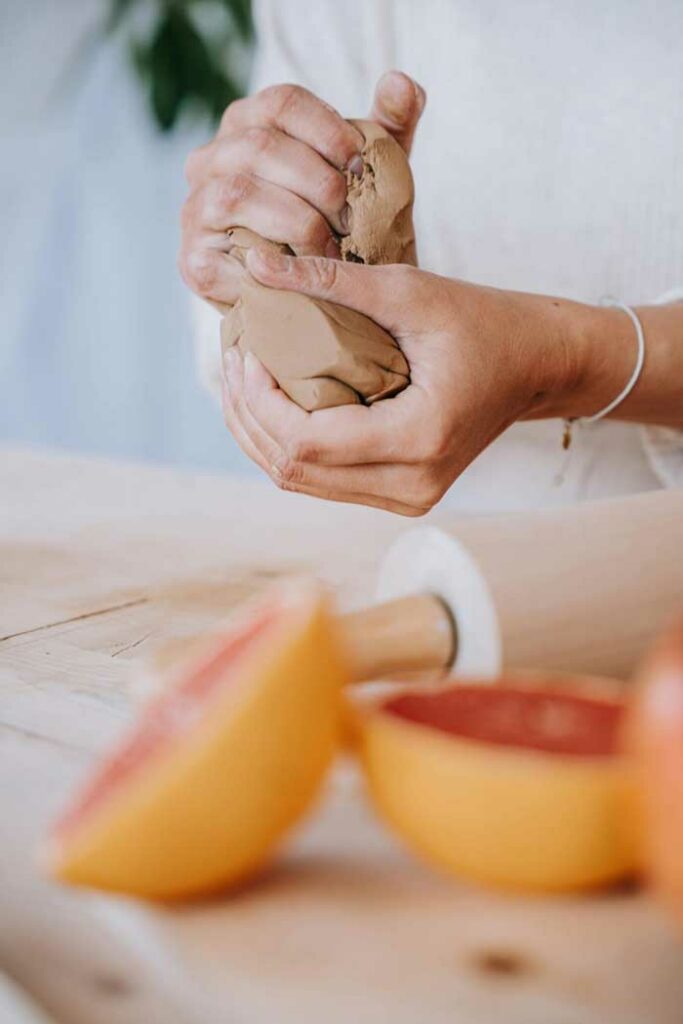 Echtes Handwerk. Epic Leni, Ton und Graipfruits.